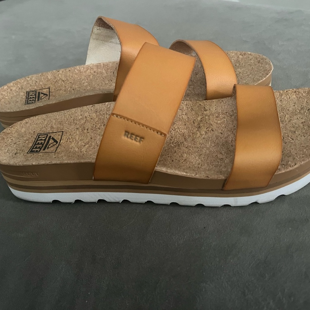 Reef Tan Sandals with Leather Straps and Cork Footbed